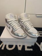 Jordan 1 Mid Silver - Maat 38, Verzenden, Wit, Sneakers of Gympen, Jordan