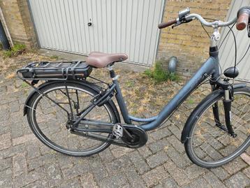 elektrische fiets met oplader  beschikbaar voor biedingen