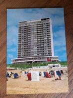 ANSICHTKAART ZANDVOORT STRAND MET ZICHT OP BOUWES PALACE, Ophalen of Verzenden, Gelopen