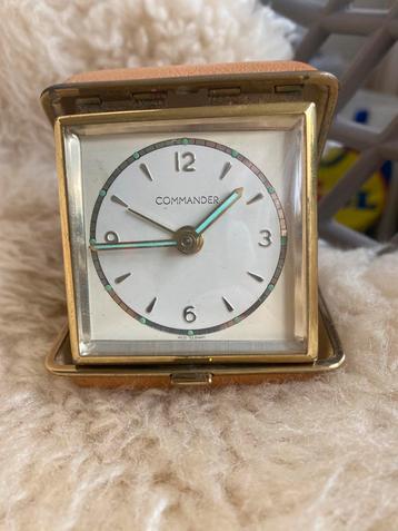 Vintage Commander reiswekker in originele doos beschikbaar voor biedingen