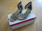 Elegante beige suede sandaal RIEKER type PIETRA 37 snazzeys, Verzenden, Beige, Nieuw, Sandalen of Muiltjes