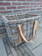 Vintage Riet Mand met Leren Handvatten, Gebruikt, Mand, Vierkant, Ophalen of Verzenden