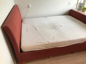 Bedframe (uiterlijk 3 mei ophalen!)