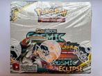 Pokémon Cosmic Eclipse Booster Box, Hobby en Vrije tijd, Verzamelkaartspellen | Pokémon, Ophalen of Verzenden, Nieuw, Boosterbox