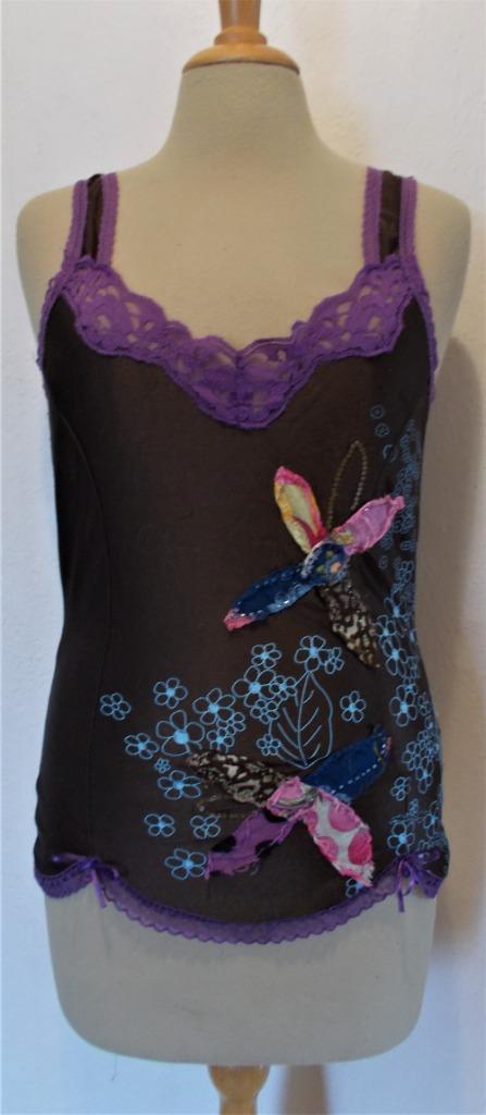 Leuke bruine bewerkte top! S, Kleding | Dames, Tops, Zo goed als nieuw, Maat 36 (S), Bruin, Zonder mouw, Verzenden