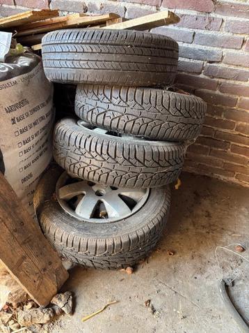 4 stuks winterbanden z.g.a.n.  beschikbaar voor biedingen