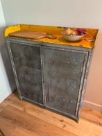 Prachtige vintage kast van staal, 25 tot 50 cm, 100 tot 150 cm, Vintage, Metaal