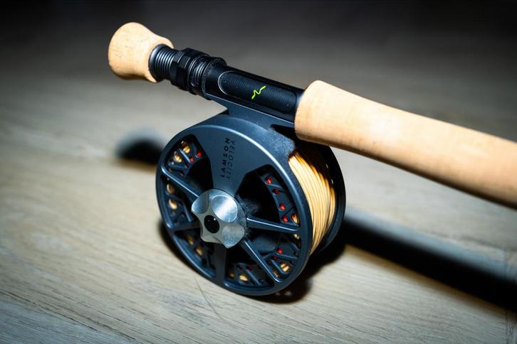 Guideline Elevation Aftma 8 9ft met Lamson Velocity Reel, Watersport en Boten, Hengelsport | Algemeen, Zo goed als nieuw, Complete hengel