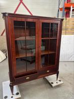 Antieke vitrinekast met sleutel – klassiek & stijlvol, Ophalen, 100 tot 150 cm, C, C