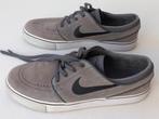 Nike Janoski Sneakers, grijs suède, maat 40, Nike, Overige typen, Ophalen of Verzenden, Zo goed als nieuw