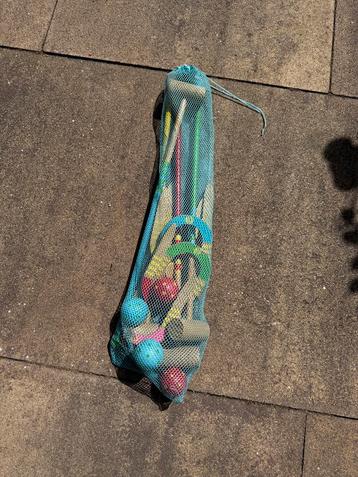 Complete houten buiten spelset voor kinderen beschikbaar voor biedingen