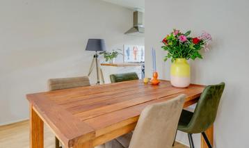 Eettafel beschikbaar voor biedingen