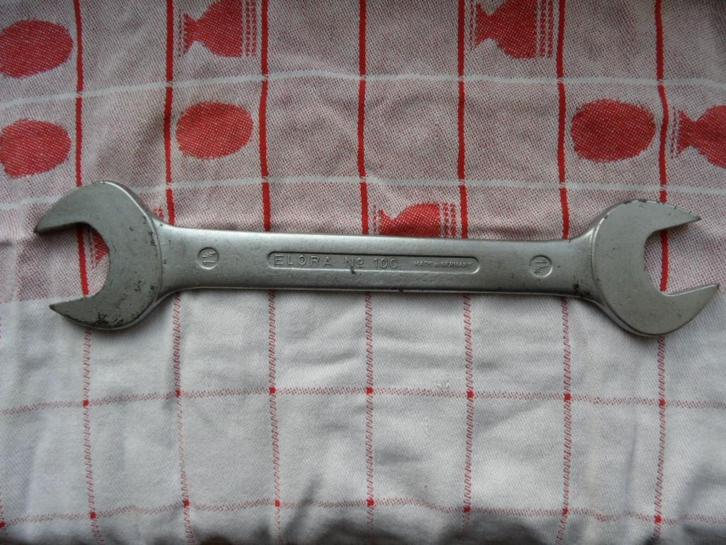 Elora No. 100 steeksleutel  1.1/16 1.1/4 22,2 en 32,6 mm, Auto diversen, Autogereedschap, Zo goed als nieuw, Ophalen of Verzenden