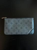 Louis Vuitton Pouch, Sieraden, Tassen en Uiterlijk, Toilettassen, Verzenden, Zo goed als nieuw, Zwart