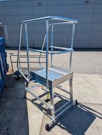 Zarges platform trap, Doe-het-zelf en Verbouw, Ladders en Trappen, Ophalen, Zo goed als nieuw, Minder dan 2 meter