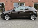 Alfa romeo MiTo 0.9 T. Air Exclusive DNA / LEER / TREKHAAK /, Voorwielaandrijving, Gebruikt, Met garantie (alle), Zwart