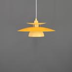 Vintage retro hanglamp in geel, Huis en Inrichting, Lampen | Hanglampen, Mid century modern, Ophalen of Verzenden, Zo goed als nieuw