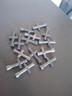 15 tamiya  sleutels, Ophalen of Verzenden, Zo goed als nieuw