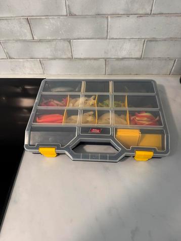 nieuwe sorteerbox met bergen shads en twisters  beschikbaar voor biedingen