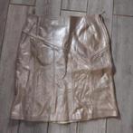 Gouden Lederen Rok, Kleding | Dames, Verzenden, Zo goed als nieuw, Maat 42/44 (L), Onder de knie