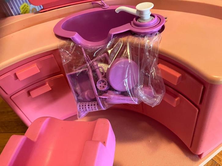 Barbie Beautisalon met veel onderdelenbieden, Verzamelen, Poppen, Gebruikt, Pop, Ophalen of Verzenden