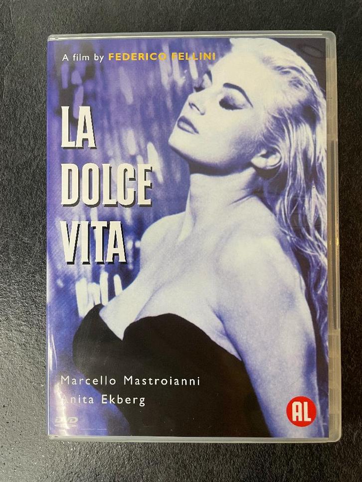 La Dolce Vita – Fellini.  DVD, Nieuw, Cd's en Dvd's, Dvd's | Muziek en Concerten, Zo goed als nieuw, Muziek en Concerten, Alle leeftijden