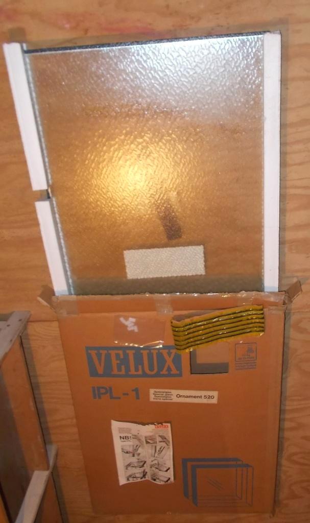 Velux ruit dakraam gehamerd dubbel glas 80 x 63 cm, Doe-het-zelf en Verbouw, Glas en Ramen, Nieuw, Dakraam, 80 tot 120 cm, Minder dan 80 cm