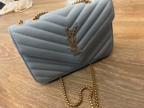 Saint Laurent Lichtblauw Tasje, Sieraden, Tassen en Uiterlijk, Tassen | Damestassen, Zo goed als nieuw, Schoudertasje, Blauw, Ophalen of Verzenden