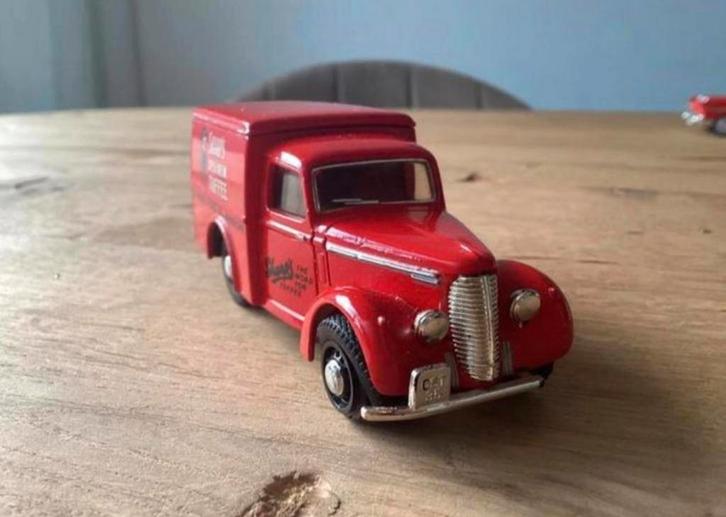 Commer 8 CWT Van uit 1948 van Matchbox Dinky 1989, Hobby en Vrije tijd, Modelauto's | 1:43, Zo goed als nieuw, Auto, Matchbox