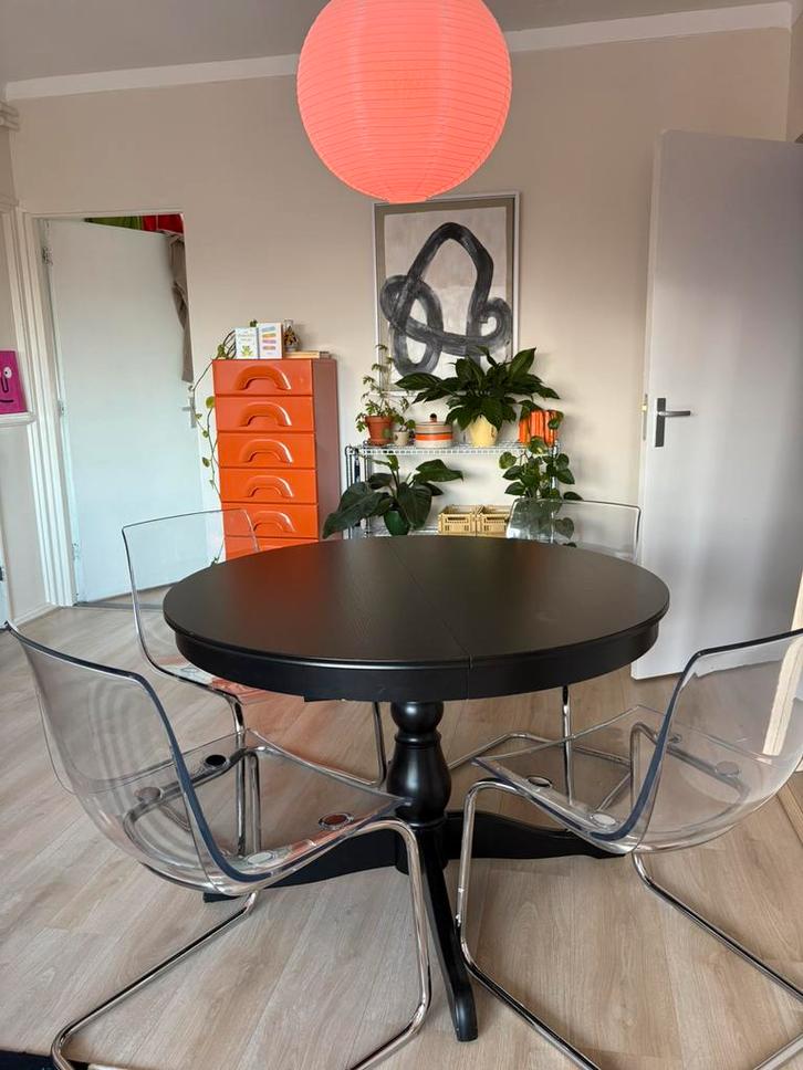 Prachtige IKEA Ingatorp tafel zwart | uitschuifbaar, Huis en Inrichting, Tafels | Eettafels, Zo goed als nieuw, 100 tot 150 cm