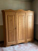Grenen houten kledingkast, 3 deurs met hang en leg deel, Huis en Inrichting, Ophalen, Gebruikt, 150 tot 200 cm, Grenenhout