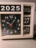 Dementie Klok met Datum en Dag, Huis en Inrichting, Woonaccessoires | Klokken, Ophalen, Gebruikt, Analoog, Wekker of Tafelklok
