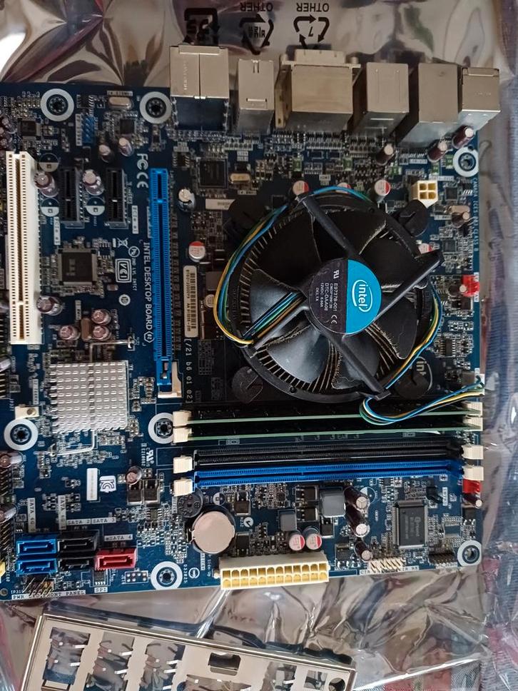 Intel Desktop Board met i5 2300 en 8GB RAM, Computers en Software, Moederborden, Gebruikt, Intel, DDR3, Ophalen of Verzenden