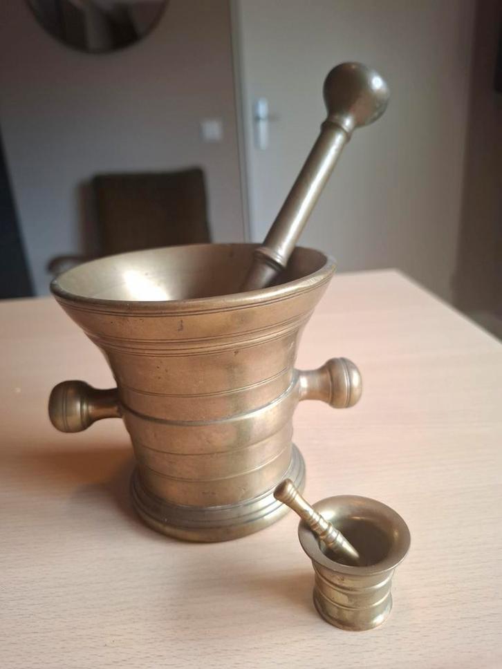 Bronzen Vijzel met Miniatuur Vijzel, Antiek en Kunst, Antiek | Koper en Brons, Ophalen of Verzenden