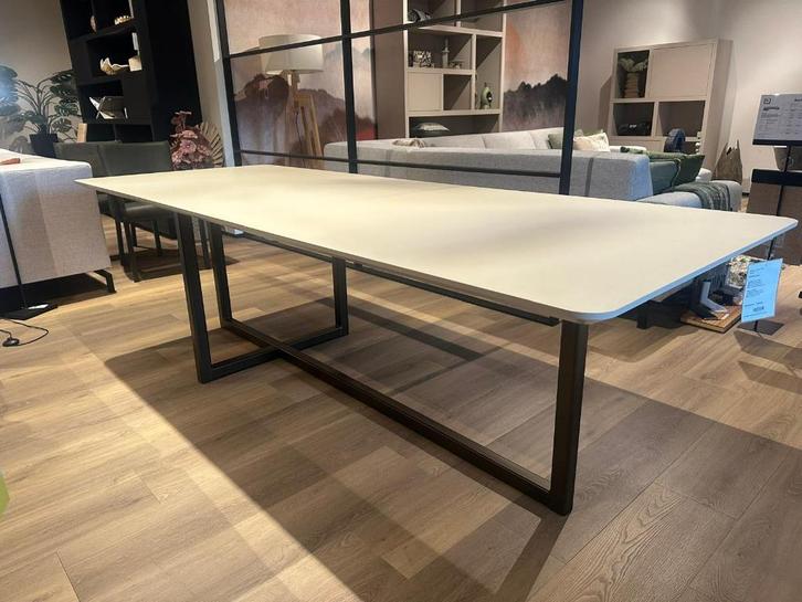 Fenix beige eettafel 260x100 cm, Huis en Inrichting, Tafels | Eettafels, Nieuw, 100 tot 150 cm, 200 cm of meer, Vijf personen of meer