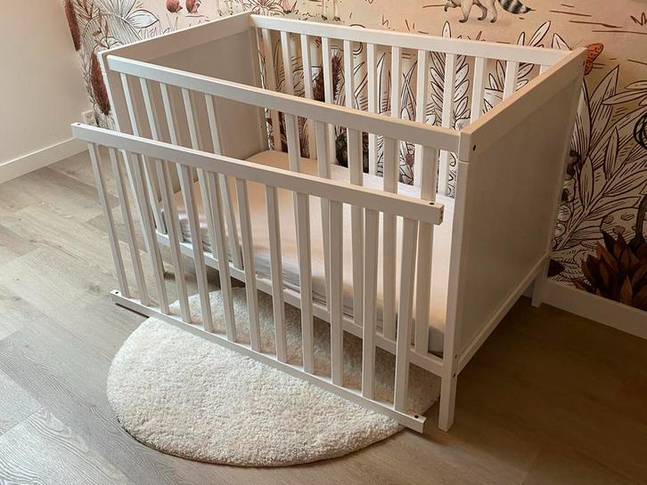 2x IKEA Sundvik Ledikantjes + peuter onderdeel, Kinderen en Baby's, Babywiegjes en Ledikanten, Gebruikt, Ledikant, Ophalen