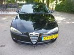 Alfa Romeo 147 1.6 T.Spark Veloce Distinctive, Gebruikt, 4 cilinders, 400 kg, Zwart