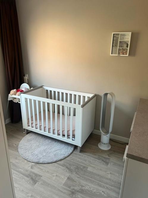 TWF Artic ledikant + commode, Kinderen en Baby's, Kinderkamer | Complete kinderkamers, Zo goed als nieuw, Jongetje of Meisje, Ophalen of Verzenden
