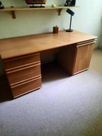 Klassiek bureau in eikenfineer, Huis en Inrichting, Bureaus, Ophalen, Gebruikt, Bureau