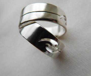 Twee ringen van Tibetaans zilver (H92746) beschikbaar voor biedingen