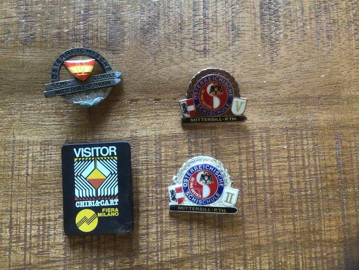 Unieke speldjes Osterreichische schischule jaren ‘60, Verzamelen, Speldjes, Pins en Buttons, Zo goed als nieuw, Speldje of Pin