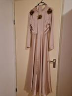 Modanisa feestjurk - Maat S, Beige, Ophalen of Verzenden, Modanisa, Maat 36 (S)