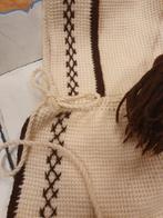 Vintage breiwerk: Babycape met leuke pompon, Ophalen of Verzenden, Zo goed als nieuw, Jongetje of Meisje