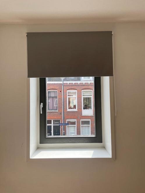 Grijze rolgordijnen, Huis en Inrichting, Stoffering | Gordijnen en Lamellen, Zo goed als nieuw, 150 tot 200 cm, 50 tot 100 cm