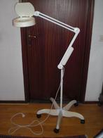 Luxo verlichte loep lamp zwenk arm op verzwaard rolstatief, Ophalen, Zo goed als nieuw, Loeplamp