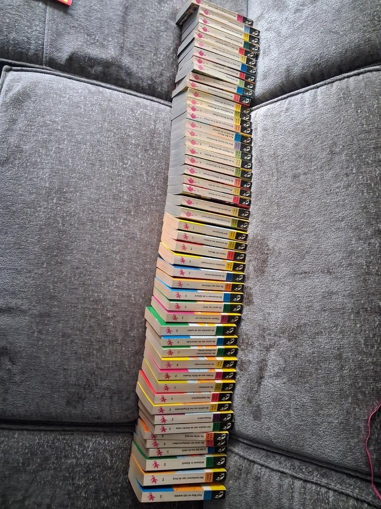 Complete serie Karl May, Antiek en Kunst, Ophalen of Verzenden