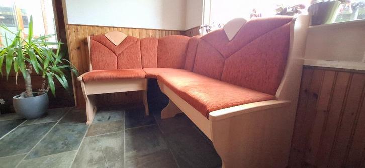 Oostenrijkse keukenhoekbank met tafel en 2 stoelen, Huis en Inrichting, Overige Huis en Inrichting, Gebruikt, Ophalen
