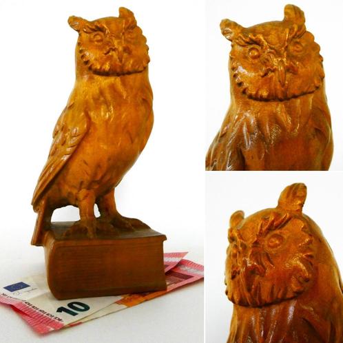 Een houtgesneden presse-papier van een uil vogel, Antiek en Kunst, Kunst | Beelden en Houtsnijwerken, Ophalen of Verzenden