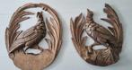 2 x Oud Frans houtsnijwerk ornament met vogel handgestoken, Ophalen of Verzenden