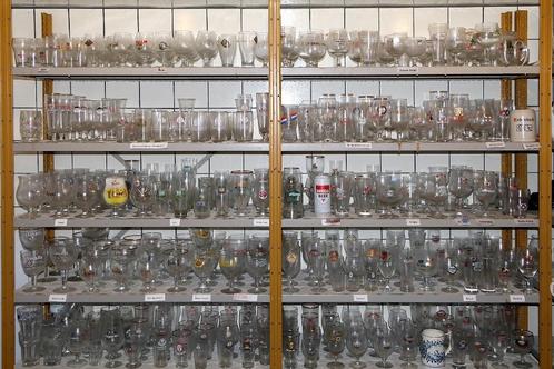 500 Verschillende bierglazen, Verzamelen, Biermerken, Zo goed als nieuw, Glas of Glazen, Overige merken, Ophalen